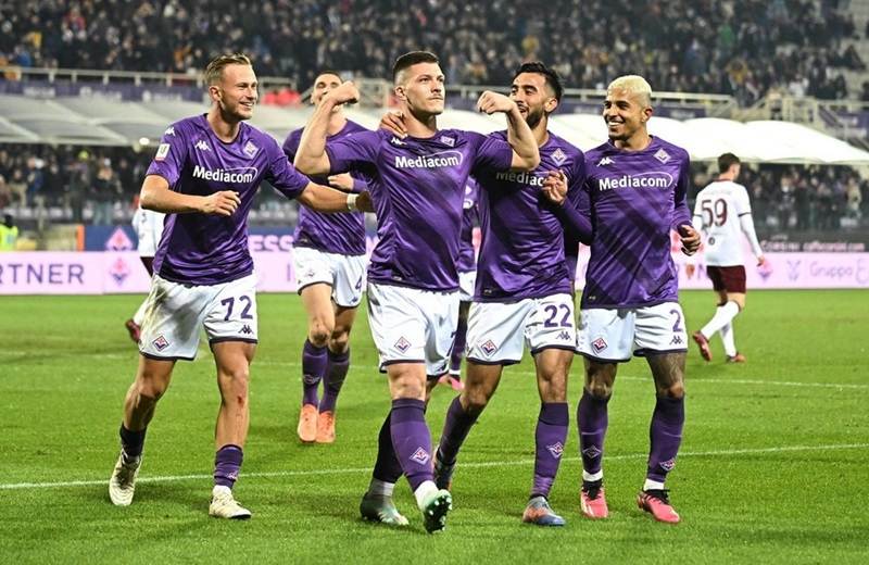 Luka Jovic trong đội hình thi đấu của Fiorentina